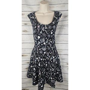 Hot Topic Black and White Patterned Dress
